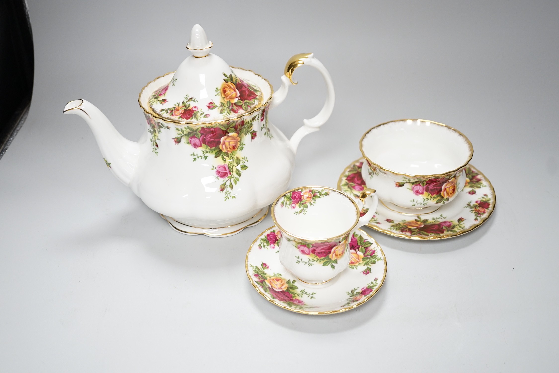 A quantity of Royal Albert Old Country Roses tea and dinner wares